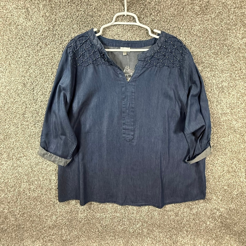 Avenue Blue Chambray Smocked Beaded Split Neck Roll Tab Top 26/28 NWOT